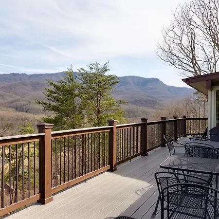 Mountain Splendor, 4 Bedrooms, Pets, Game Room, Pool Access, Sleeps 12